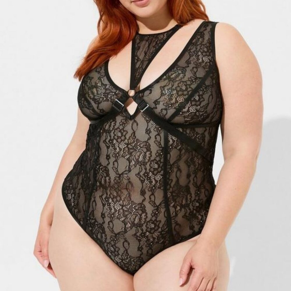 Torrid Size 0 (Medium/Large) Lacey Bondage Bodysuit with Neck Harness